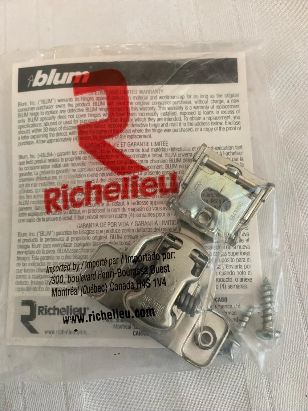 Richelieu Blum Compact European Style Hinge - White/Blue Packaging
